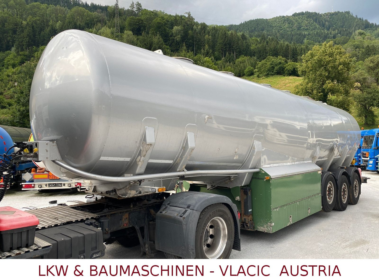 Schwarzmüller Benin/Diesel mit Pumpe - Poluprikolica cisterna: slika 2 Schwarzmüller Benin/Diesel mit Pumpe - Poluprikolica cisterna: slika 2