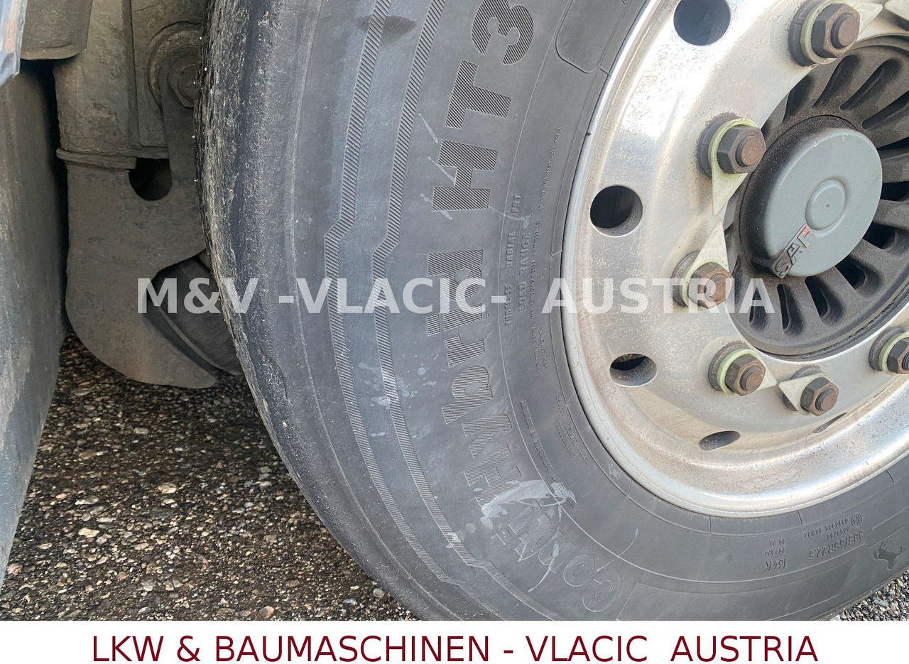 Schwarzmüller Benzin / Diesel 43000L 6Kammer Peillstab - Poluprikolica cisterna: slika 4 Schwarzmüller Benzin / Diesel 43000L 6Kammer Peillstab - Poluprikolica cisterna: slika 4