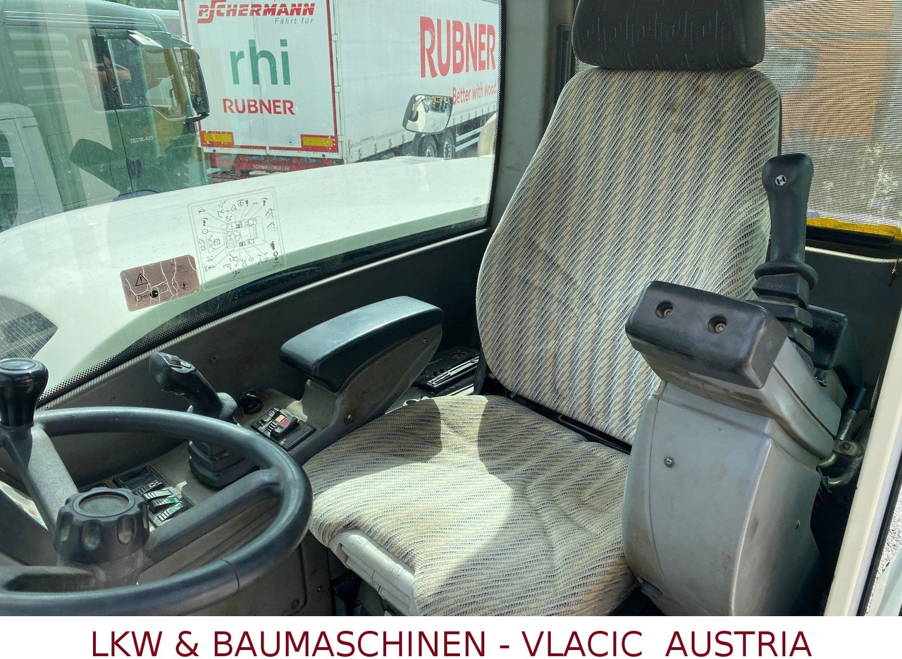 Terex TW 110 Mobilbagger inkl.4Löffeln - Bager točkaš: slika 4 Terex TW 110 Mobilbagger inkl.4Löffeln - Bager točkaš: slika 4