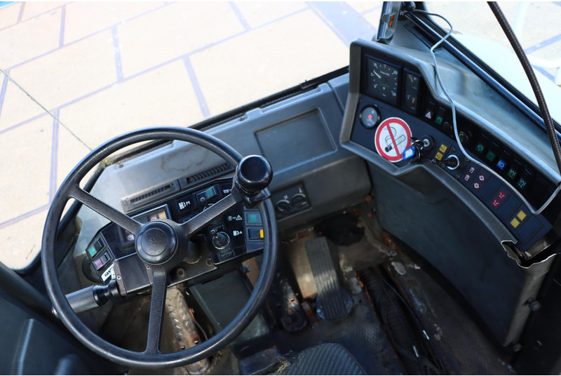 Terminalni traktor Kalmar TRX182A: slika 13