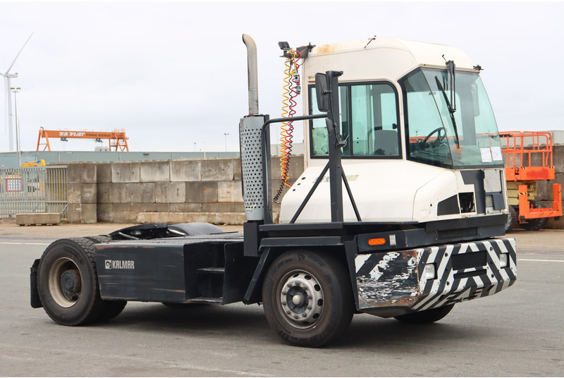 Kalmar TT612D - Terminalni traktor: slika 1 Kalmar TT612D - Terminalni traktor: slika 1