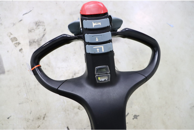 OM TL18 - Kolica za palete: slika 2 OM TL18 - Kolica za palete: slika 2