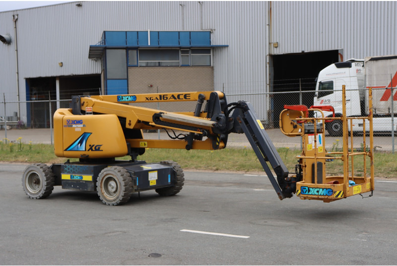XCMG XGA16ACE - Zglobna platforma: slika 1 XCMG XGA16ACE - Zglobna platforma: slika 1