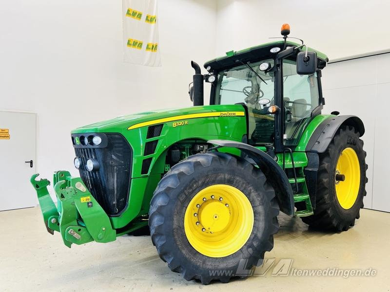 John Deere 8320R - Traktor: slika 1 John Deere 8320R - Traktor: slika 1