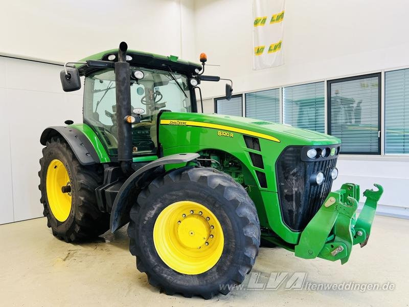 John Deere 8320R - Traktor: slika 2 John Deere 8320R - Traktor: slika 2