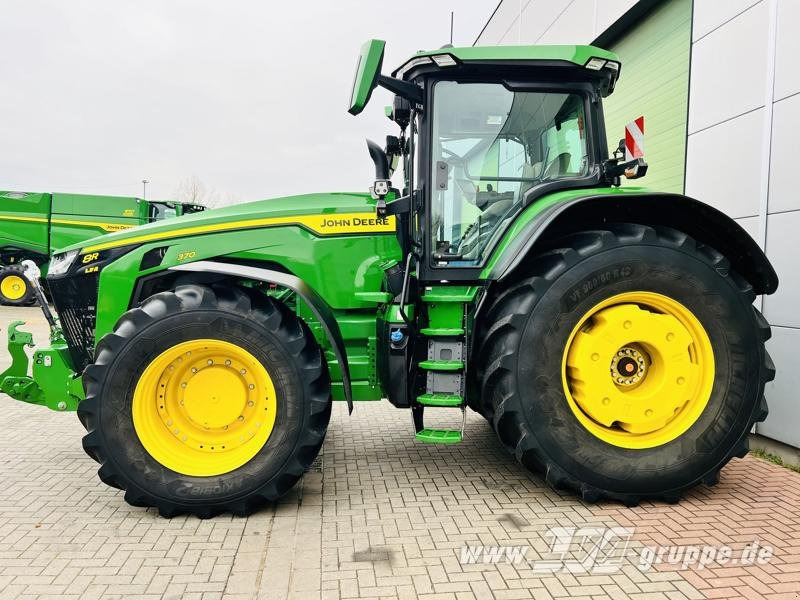 John Deere 8R 370 - Traktor: slika 4 John Deere 8R 370 - Traktor: slika 4