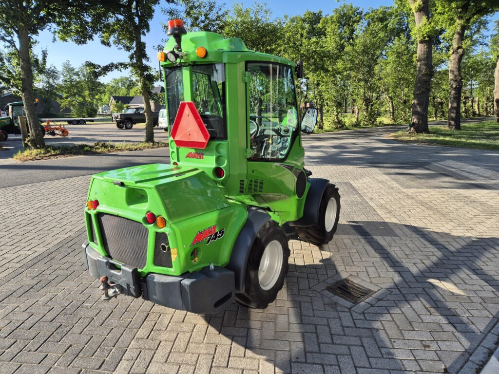AVANT 745 optidrive - Zglobni utovarivač: slika 4 AVANT 745 optidrive - Zglobni utovarivač: slika 4