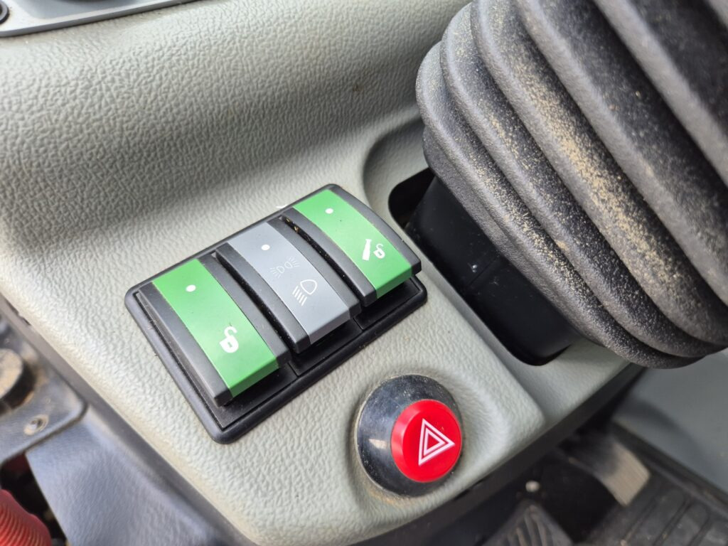 Teleskopski upravljač KRAMER KT276: slika 17 Teleskopski upravljač KRAMER KT276: slika 17