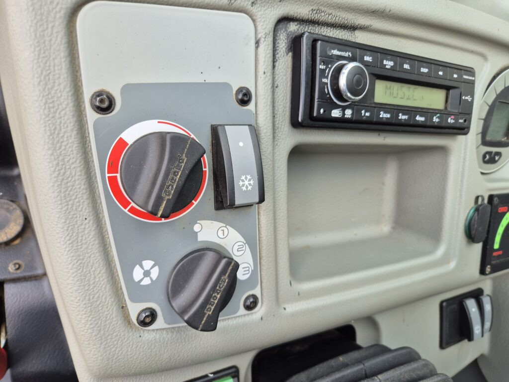 Teleskopski upravljač KRAMER KT276: slika 16 Teleskopski upravljač KRAMER KT276: slika 16