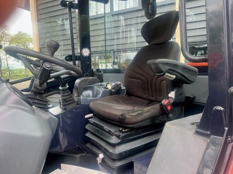 Utovarivač točkaš KUBOTA R082: slika 9