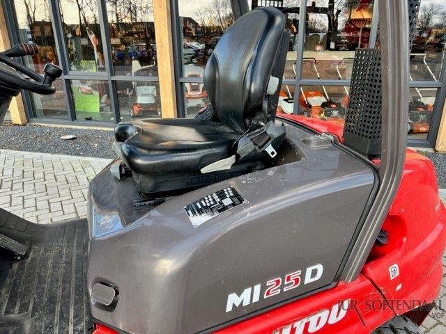 MANITOU MI25D - Dizel viljuškar: slika 3 MANITOU MI25D - Dizel viljuškar: slika 3