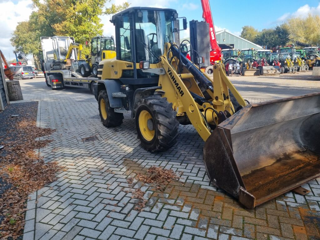 YANMAR V120 - Utovarivač točkaš: slika 4 YANMAR V120 - Utovarivač točkaš: slika 4
