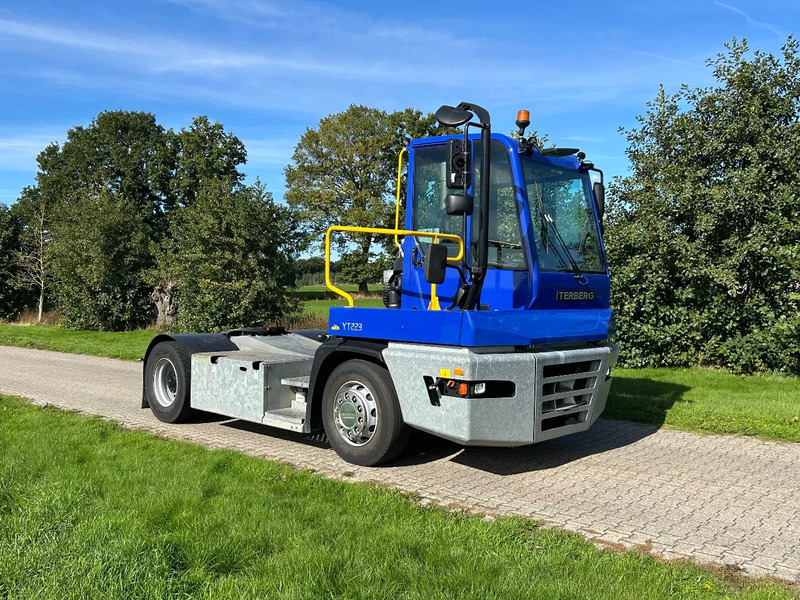 Terberg YT 223 | LOW HOURS - * 9211 *| GALVANISH CHASSIS | NEW MODEL - Terminalni traktor: slika 2 Terberg YT 223 | LOW HOURS - * 9211 *| GALVANISH CHASSIS | NEW MODEL - Terminalni traktor: slika 2