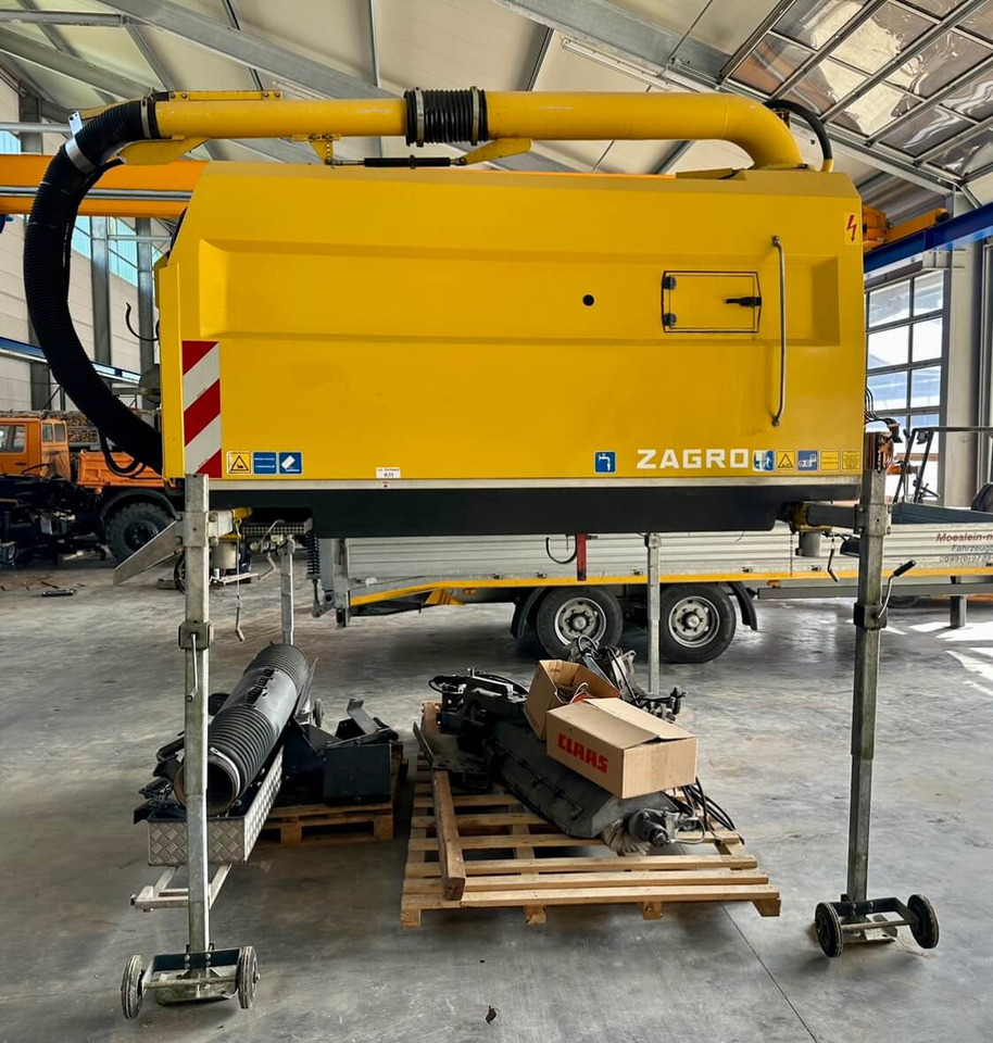 Unimog Aufbaukehrmaschine Trilety SK-370 - Autočistilica: slika 3 Unimog Aufbaukehrmaschine Trilety SK-370 - Autočistilica: slika 3