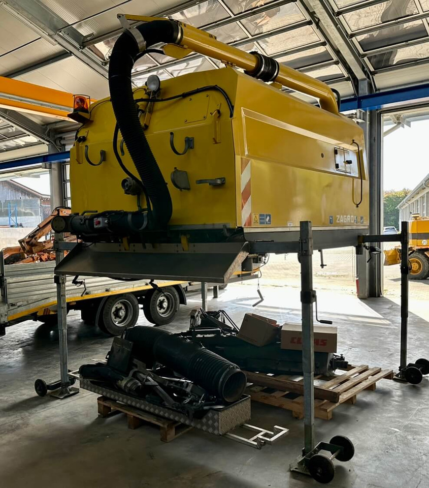 Unimog Aufbaukehrmaschine Trilety SK-370 - Autočistilica: slika 4 Unimog Aufbaukehrmaschine Trilety SK-370 - Autočistilica: slika 4