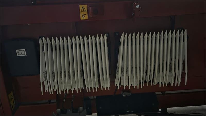 Case IH 8250 Axial-Flow med 35fod Varicut skærebord. Dansk - Kombinovani kombajn: slika 5 Case IH 8250 Axial-Flow med 35fod Varicut skærebord. Dansk - Kombinovani kombajn: slika 5