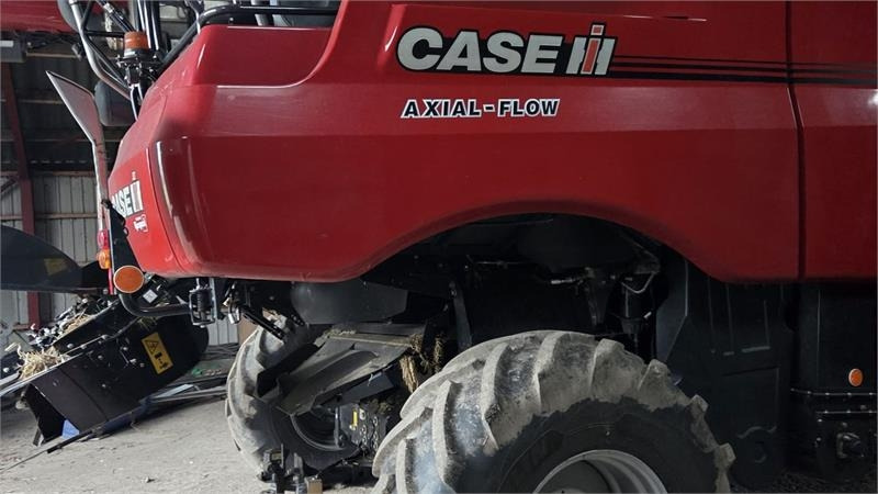 Case IH 8250 Axial-Flow med 35fod Varicut skærebord. Dansk - Kombinovani kombajn: slika 3 Case IH 8250 Axial-Flow med 35fod Varicut skærebord. Dansk - Kombinovani kombajn: slika 3