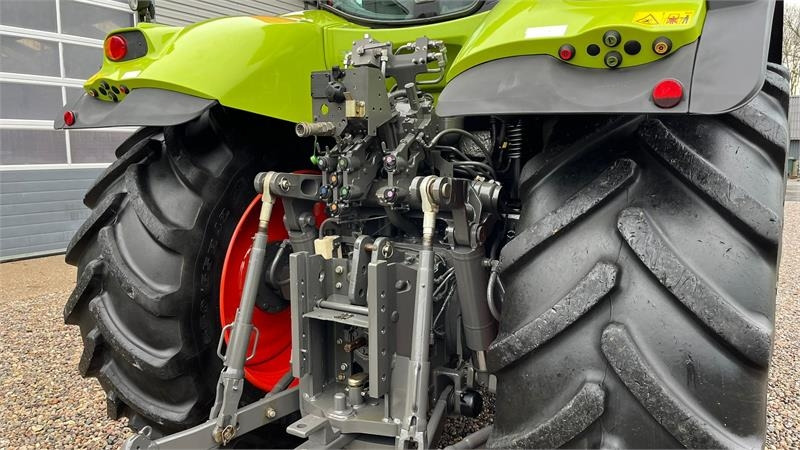 Traktor Claas Axion 830 Med frontlift. Velholdt traktor.: slika 19