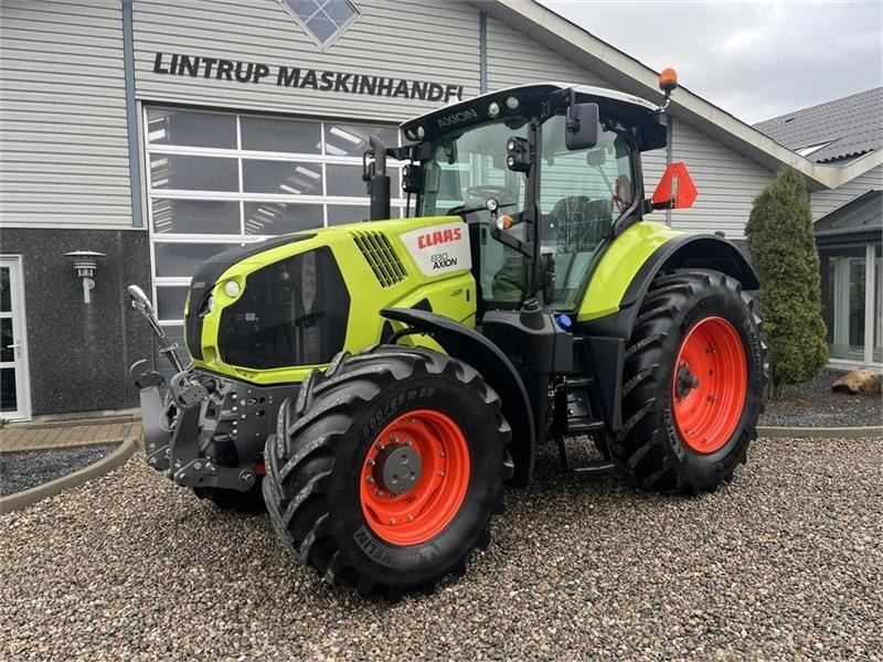 Claas Axion 830 med frontlift og front PTO - Traktor: slika 4 Claas Axion 830 med frontlift og front PTO - Traktor: slika 4