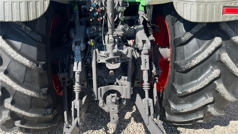 Fendt 828 Profi model. Meget flot traktor med nye fordæ - Traktor: slika 5 Fendt 828 Profi model. Meget flot traktor med nye fordæ - Traktor: slika 5
