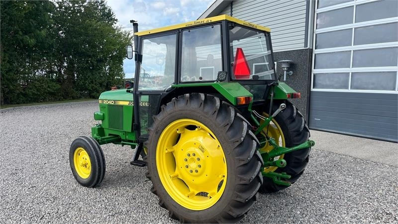 John Deere 2040 Med nye dæk hele vejen rundt - Traktor: slika 3 John Deere 2040 Med nye dæk hele vejen rundt - Traktor: slika 3