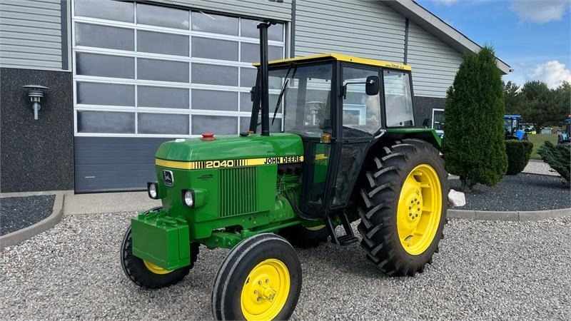 John Deere 2040 Med nye dæk hele vejen rundt - Traktor: slika 2 John Deere 2040 Med nye dæk hele vejen rundt - Traktor: slika 2