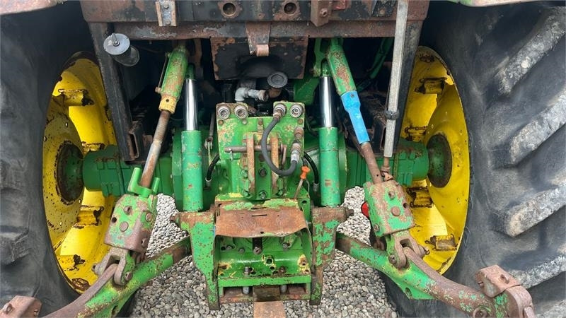 John Deere 3650 Med frontlift  - Traktor: slika 4 John Deere 3650 Med frontlift  - Traktor: slika 4