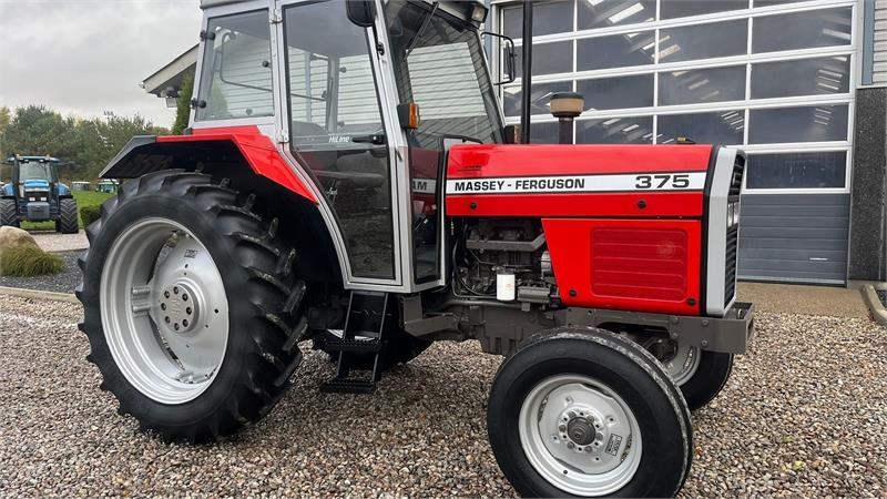 Massey Ferguson 375 DEN ER SOM NY! Hi-Line model med fyldt service  - Traktor: slika 5 Massey Ferguson 375 DEN ER SOM NY! Hi-Line model med fyldt service  - Traktor: slika 5