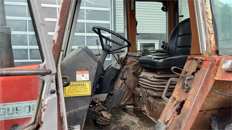 Traktor Massey Ferguson 690 Speedshift med frontlæsser: slika 10