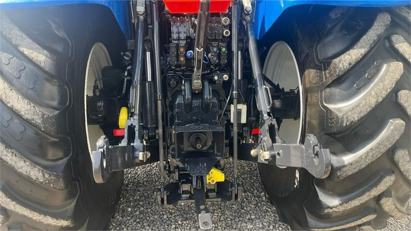 New Holland T7.270 AC med frontlift og frontlæsser - Traktor: slika 5 New Holland T7.270 AC med frontlift og frontlæsser - Traktor: slika 5