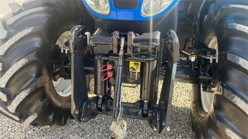 New Holland T7.270 AutoCommand med frontlift - Traktor: slika 4 New Holland T7.270 AutoCommand med frontlift - Traktor: slika 4