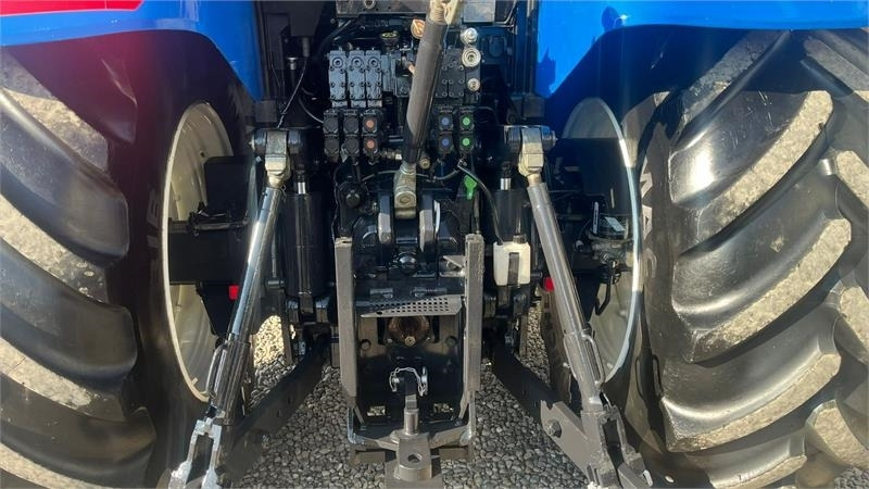 New Holland T7.270 AutoCommand med frontlift - Traktor: slika 5 New Holland T7.270 AutoCommand med frontlift - Traktor: slika 5