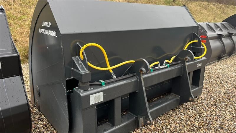 Volvo 5m3 Rauakoda Højtip skovl Rauakoda 5m3 højtip skov - Poljoprivredna mašina: slika 3 Volvo 5m3 Rauakoda Højtip skovl Rauakoda 5m3 højtip skov - Poljoprivredna mašina: slika 3