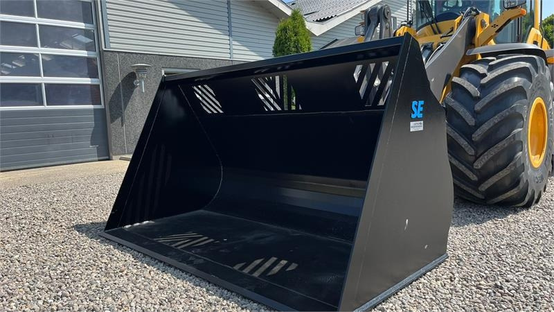 SE AB 4m3 skovl med Volvo beslag på. Den er 2.75m - Kašika za Građevinska mašina: slika 2 SE AB 4m3 skovl med Volvo beslag på. Den er 2.75m - Kašika za Građevinska mašina: slika 2