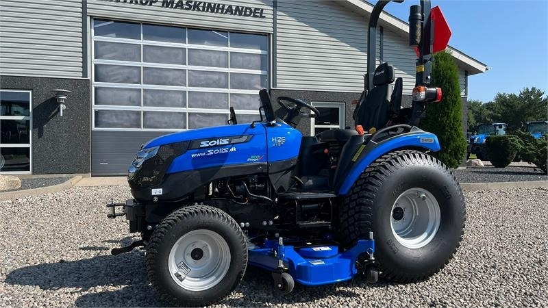 Solis 26 HST Hydrostat Turf hjul og klipperbord - Komunalni traktor: slika 2 Solis 26 HST Hydrostat Turf hjul og klipperbord - Komunalni traktor: slika 2