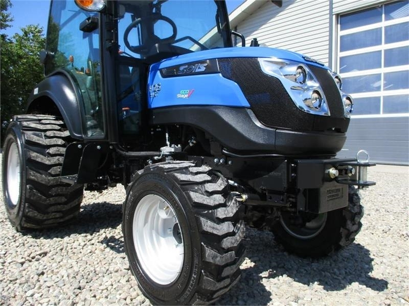 Solis 26 HST med kabine og Industrihjul - Traktor: slika 5 Solis 26 HST med kabine og Industrihjul - Traktor: slika 5