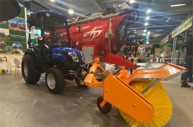 Solis H26 HST SnowEdition med Thyregod TK 1600 kost på - Traktor: slika 2 Solis H26 HST SnowEdition med Thyregod TK 1600 kost på - Traktor: slika 2