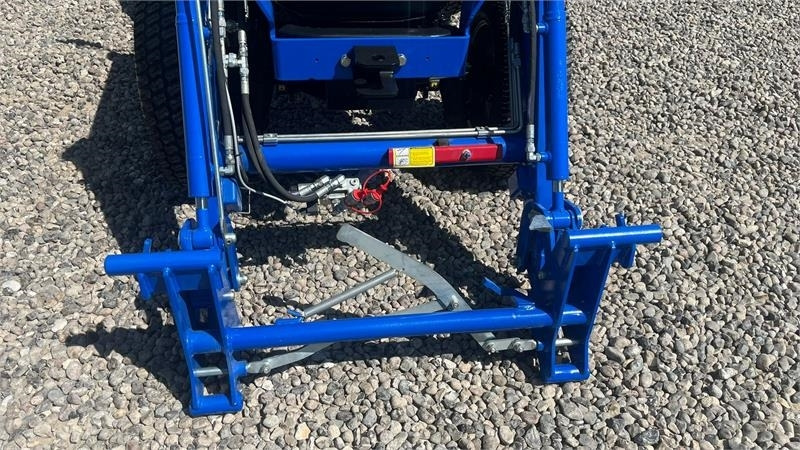 Solis H26 HST Turfdæk og Frontlæsser - Komunalni traktor: slika 4 Solis H26 HST Turfdæk og Frontlæsser - Komunalni traktor: slika 4