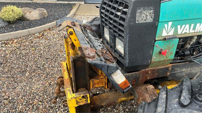 Valmet 455 Med en slags frontlift  - Traktor: slika 5 Valmet 455 Med en slags frontlift  - Traktor: slika 5