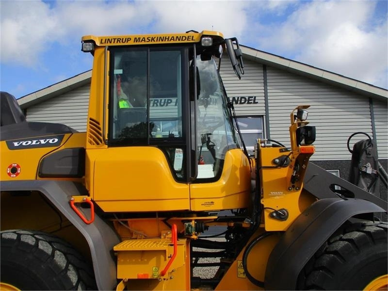 Lizing Volvo L 90 H Årg 9.2021, CDC, BSS, DK-Maskine med fuld V Volvo L 90 H Årg 9.2021, CDC, BSS, DK-Maskine med fuld V: slika 17 Lizing Volvo L 90 H Årg 9.2021, CDC, BSS, DK-Maskine med fuld V Volvo L 90 H Årg 9.2021, CDC, BSS, DK-Maskine med fuld V: slika 17