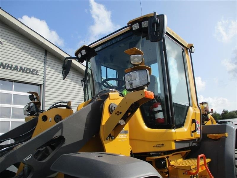 Lizing Volvo L 90 H Årg 9.2021, CDC, BSS, DK-Maskine med fuld V Volvo L 90 H Årg 9.2021, CDC, BSS, DK-Maskine med fuld V: slika 20 Lizing Volvo L 90 H Årg 9.2021, CDC, BSS, DK-Maskine med fuld V Volvo L 90 H Årg 9.2021, CDC, BSS, DK-Maskine med fuld V: slika 20