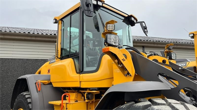 Volvo L 90H H2 fabriksny Dansk maskine med masser af ud - Utovarivač točkaš: slika 2 Volvo L 90H H2 fabriksny Dansk maskine med masser af ud - Utovarivač točkaš: slika 2
