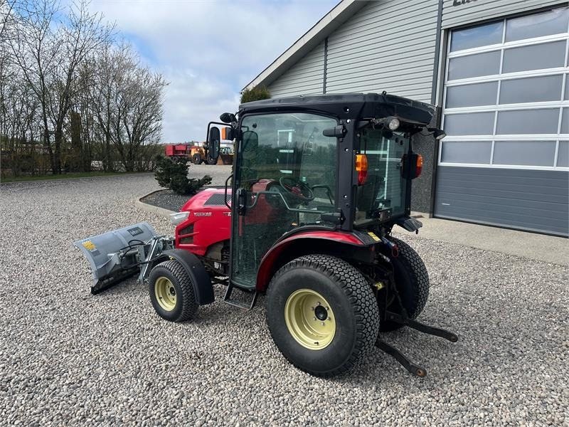 Yanmar YT 235H 4WD Snow Edition med sneplov og spreder - Komunalni traktor: slika 3 Yanmar YT 235H 4WD Snow Edition med sneplov og spreder - Komunalni traktor: slika 3