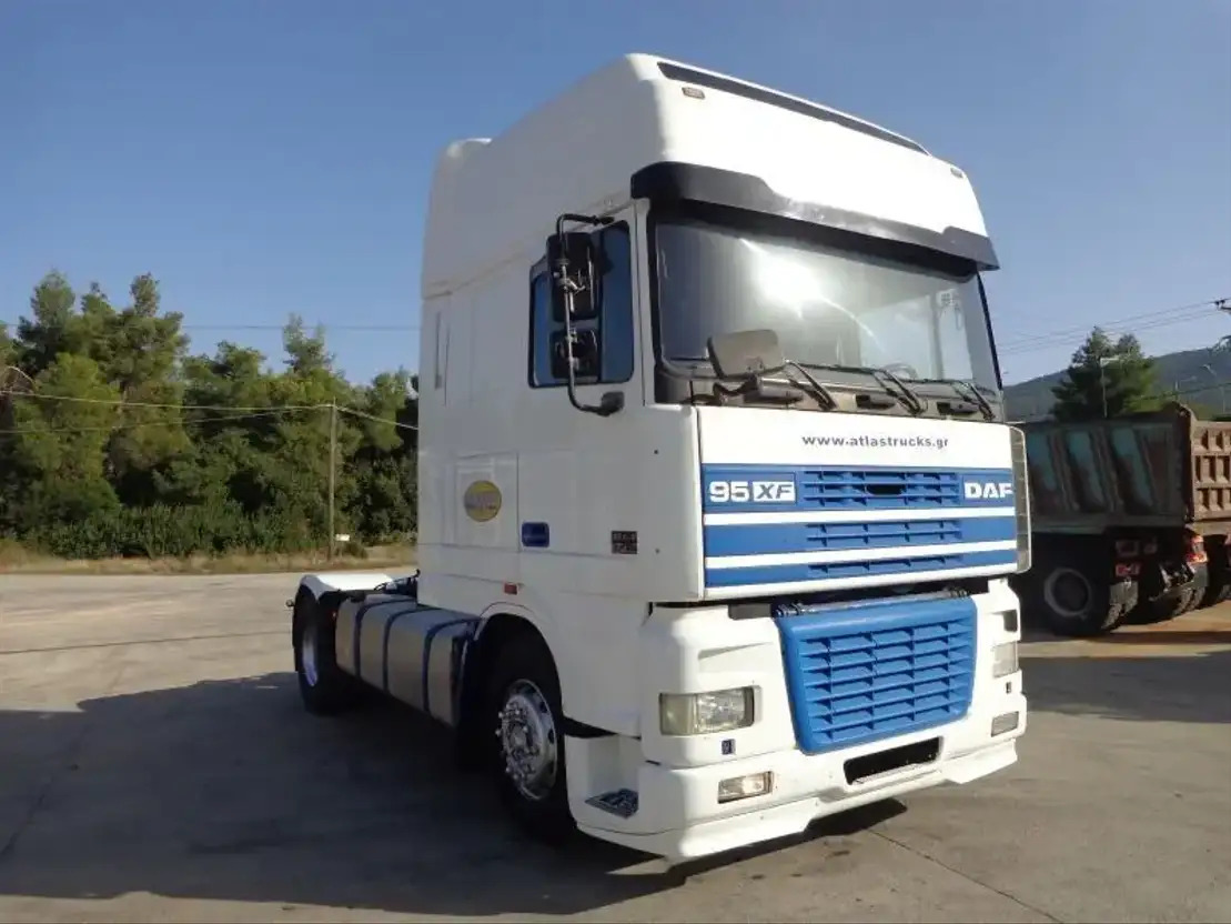 DAF XF 480 DAF XF.480 4X2 Super Space Intarder - Tegljač: slika 2 DAF XF 480 DAF XF.480 4X2 Super Space Intarder - Tegljač: slika 2