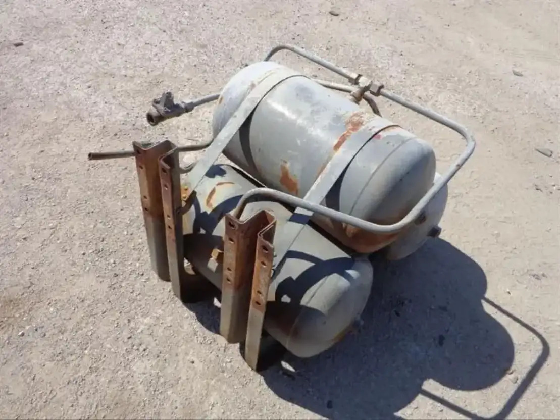 Volvo Airtanks From Volvo F88-F89 - Delovi kočnica za Kamion: slika 4 Volvo Airtanks From Volvo F88-F89 - Delovi kočnica za Kamion: slika 4