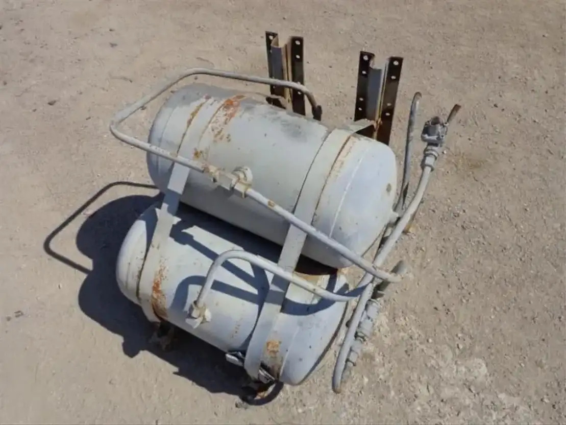 Volvo Airtanks From Volvo F88-F89 - Delovi kočnica za Kamion: slika 2 Volvo Airtanks From Volvo F88-F89 - Delovi kočnica za Kamion: slika 2