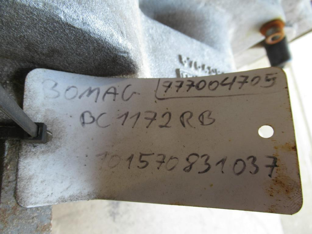 Bomag BC1172RB - - Filter za ulje za Građevinska mašina: slika 4 Bomag BC1172RB - - Filter za ulje za Građevinska mašina: slika 4