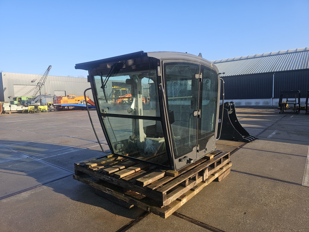 Case 48003933 - Kabina za Građevinska mašina: slika 2 Case 48003933 - Kabina za Građevinska mašina: slika 2