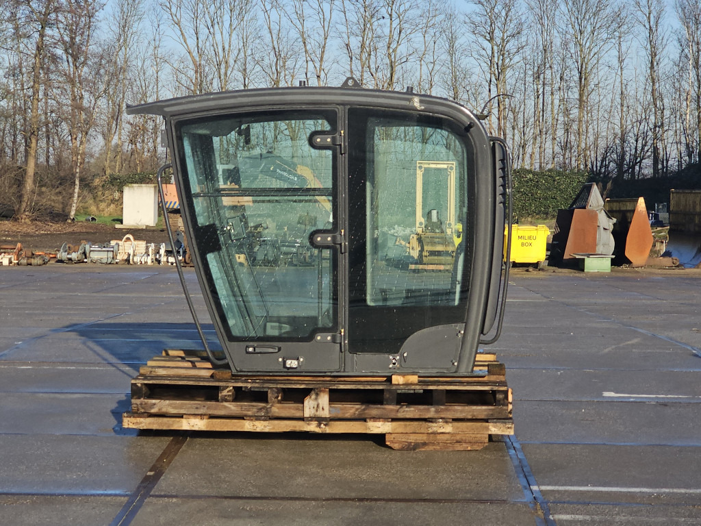 Case 48003933 - Kabina za Građevinska mašina: slika 1 Case 48003933 - Kabina za Građevinska mašina: slika 1