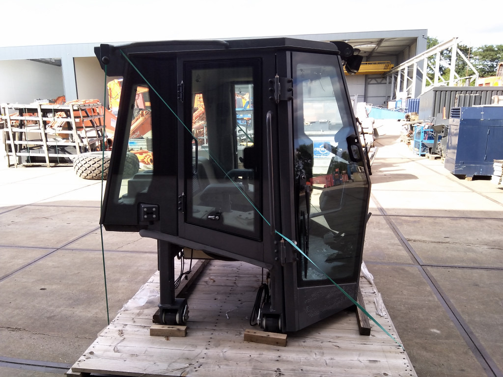 Case 87388637 - 87388630 - Kabina za Građevinska mašina: slika 2 Case 87388637 - 87388630 - Kabina za Građevinska mašina: slika 2